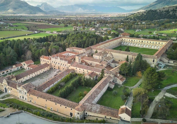 Certosa di Padula UNESCO – pacchetto visita agriturismo Cilento